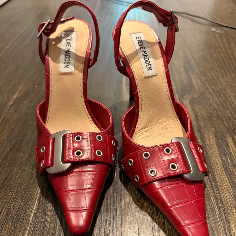 Steve Madden Red Pointed Buckle Slingback Pumps